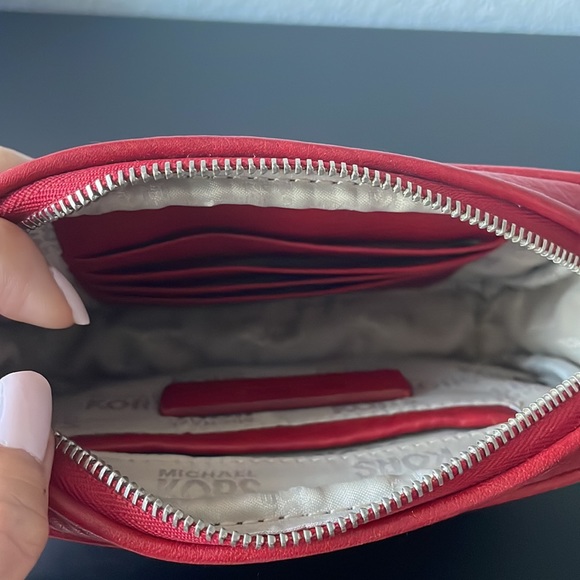 MICHAEL KORS | Crossbody Bag - Picture 7 of 9